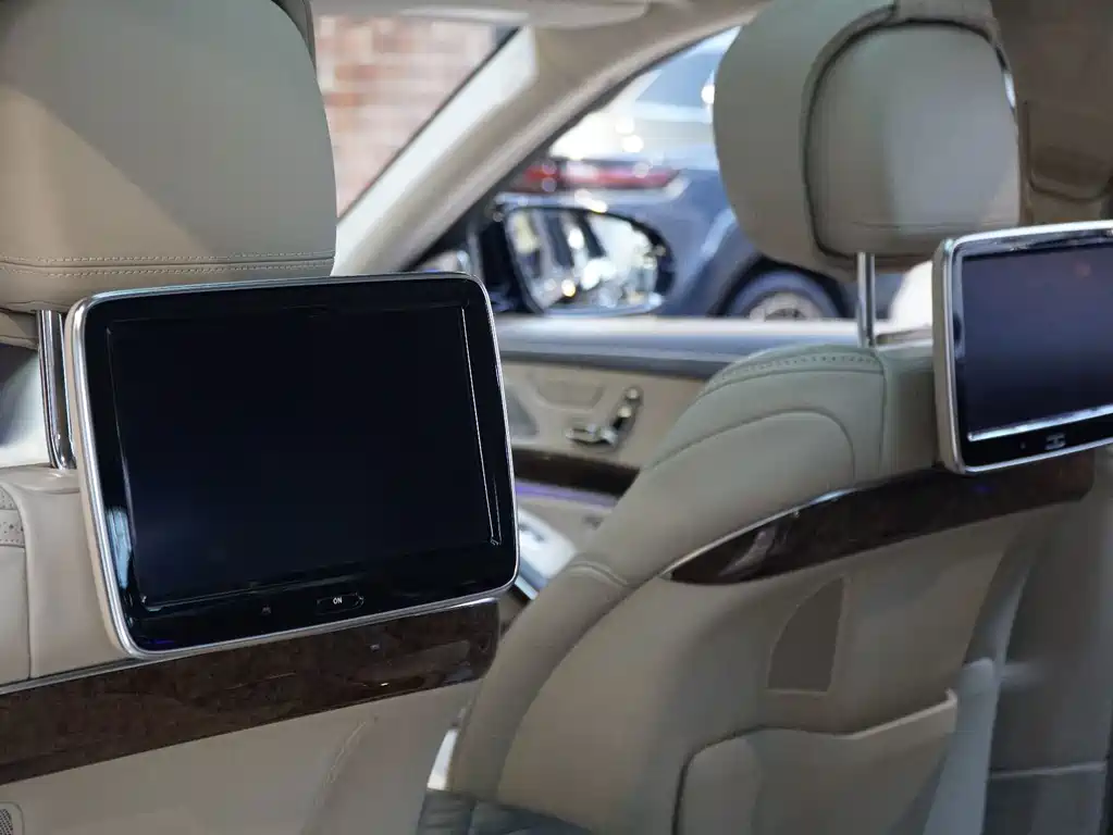 Mercedes-Benz S-Class — миниатюра 14