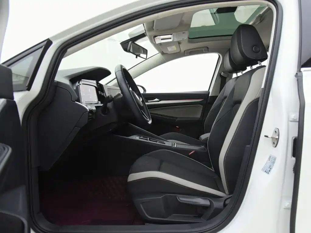 Volkswagen Golf — миниатюра 6
