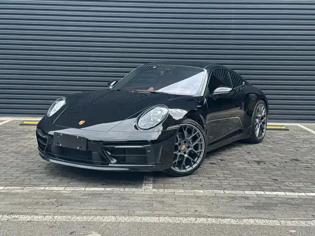 PORSCHE 911 2022