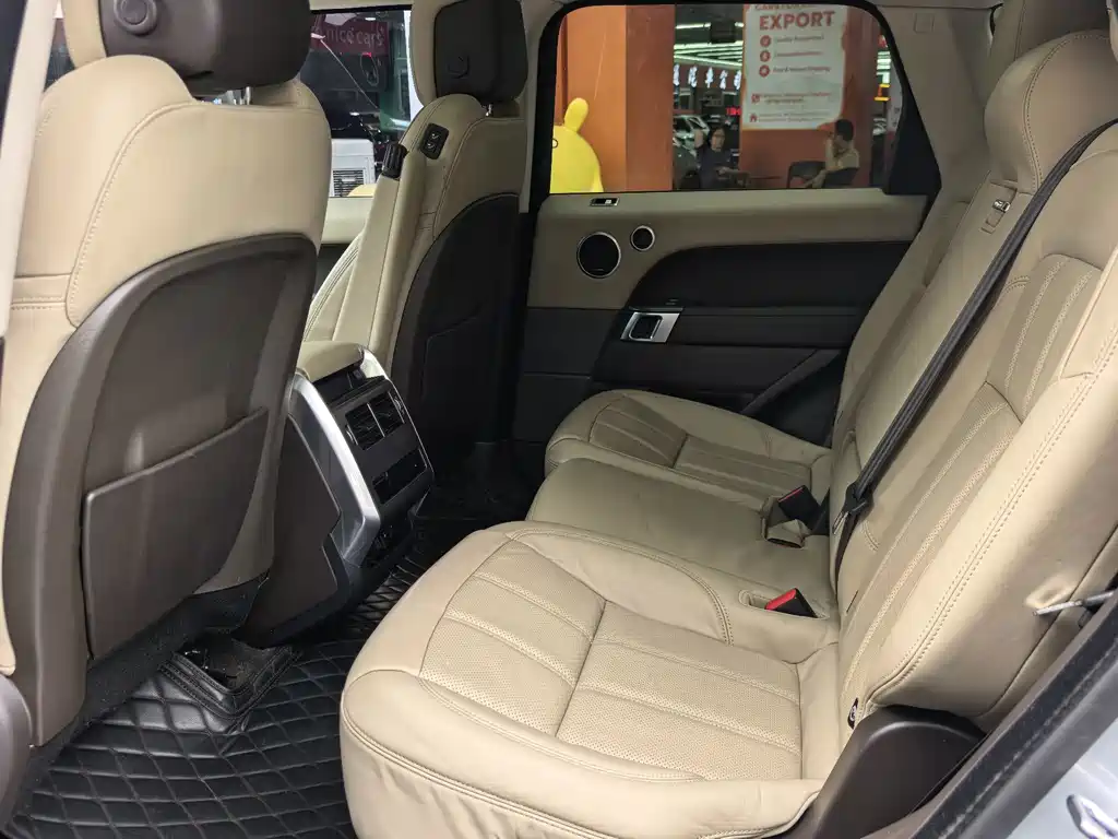 Land Rover Sport PHEV — миниатюра 12