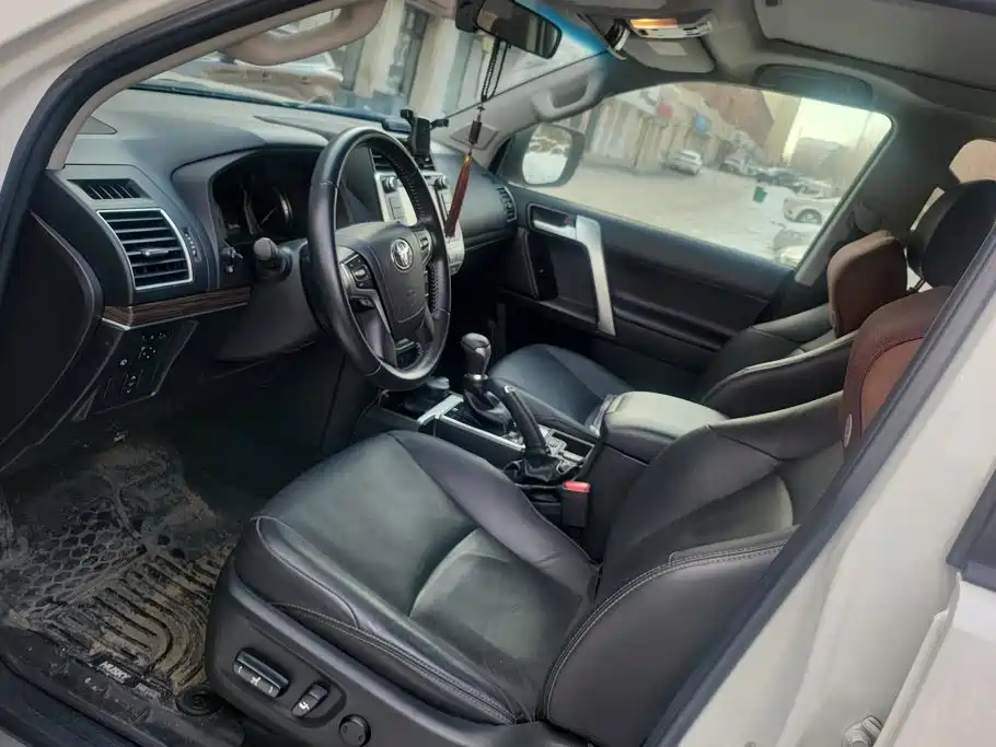 Toyota Prado — миниатюра 9