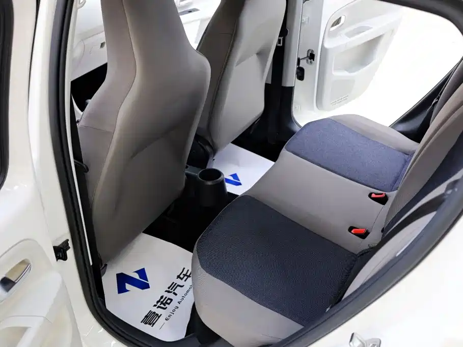 Volkswagen up! — миниатюра 30