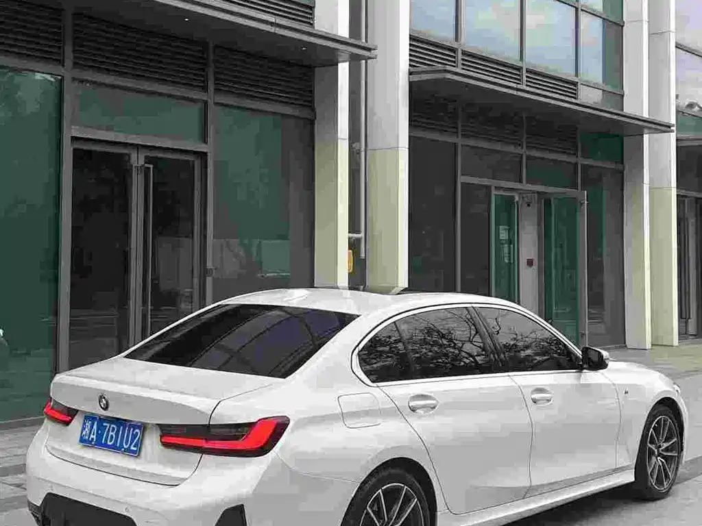 BMW 3 Series — миниатюра 3