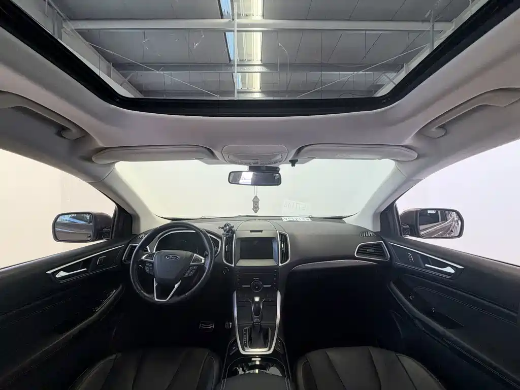 Ford Edge — миниатюра 6