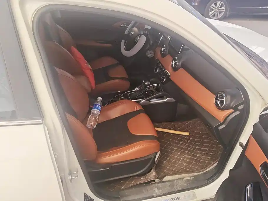 BAIC Senova X35 — миниатюра 8