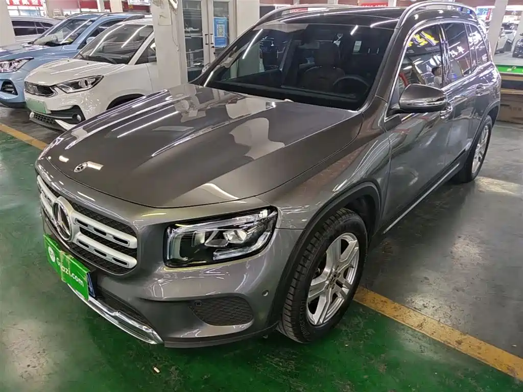 Mercedes-Benz GLB 2023