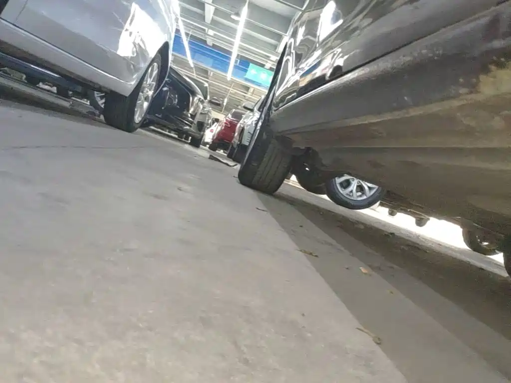 Volkswagen Santana — миниатюра 21