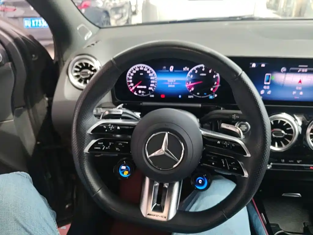 Mercedes-Benz GLA AMG — миниатюра 11