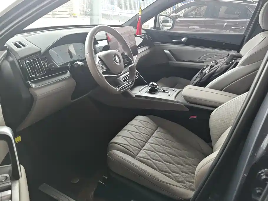 BYD Tang New Energy — миниатюра 9