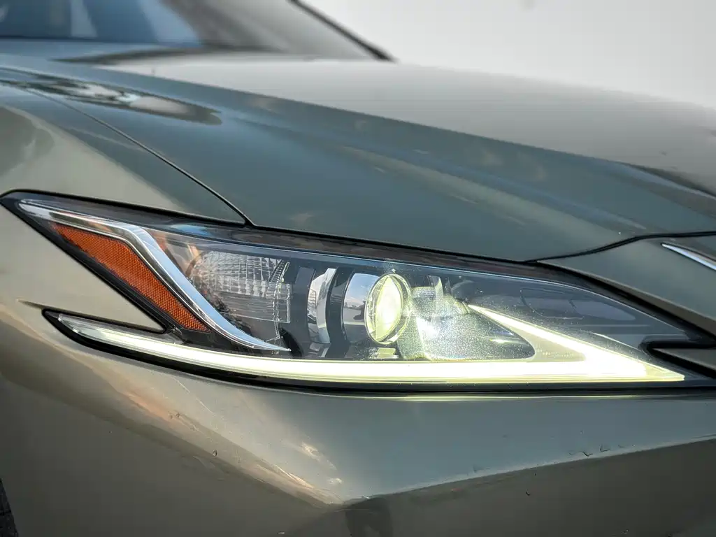 Lexus ES — миниатюра 4