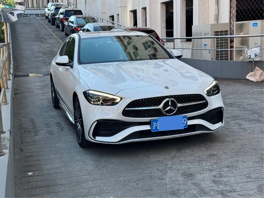 Mercedes-Benz C-Class — миниатюра 3