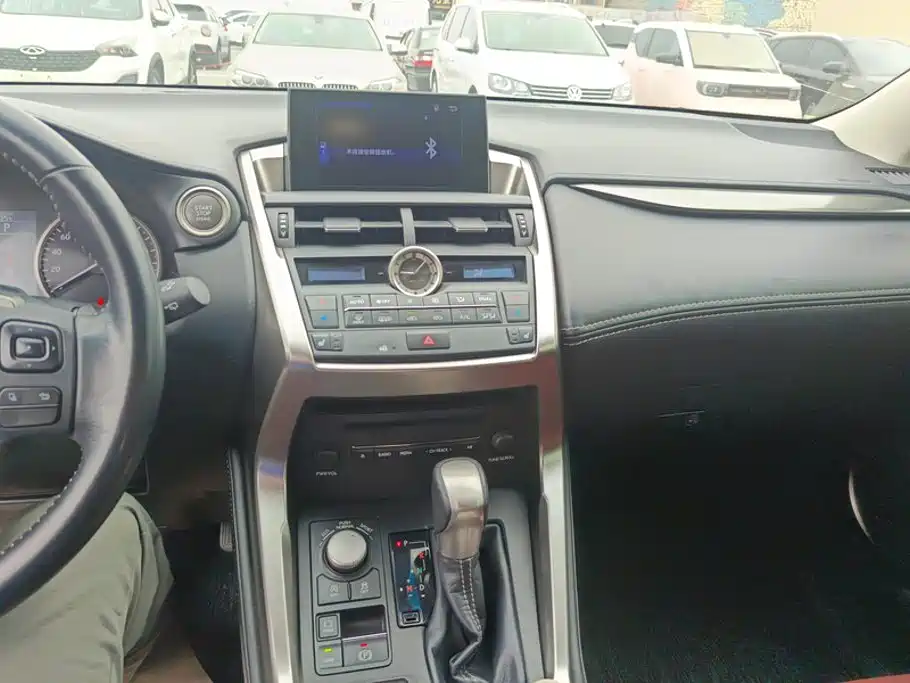 Lexus NX — миниатюра 13