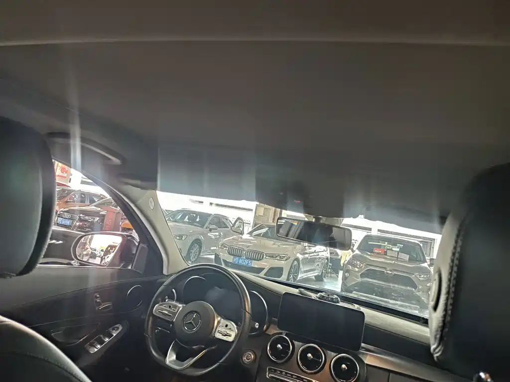 Mercedes-Benz C-Class — миниатюра 11