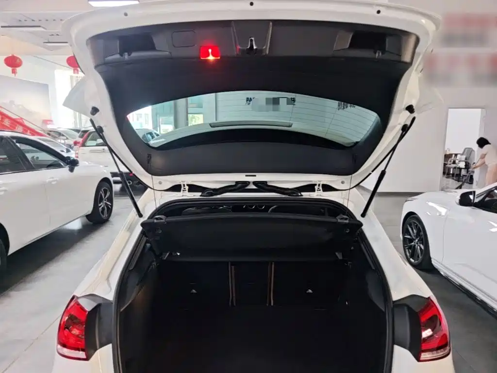 Mercedes-Benz A-Class (Import) — миниатюра 19