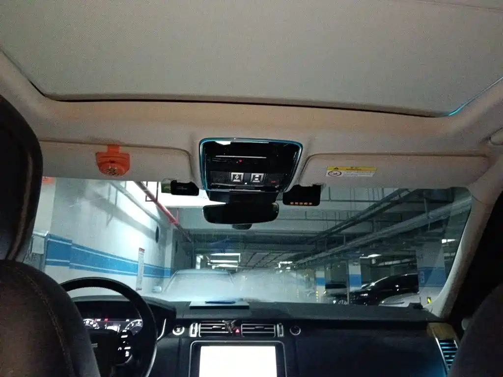 Land Rover Range Rover — миниатюра 9