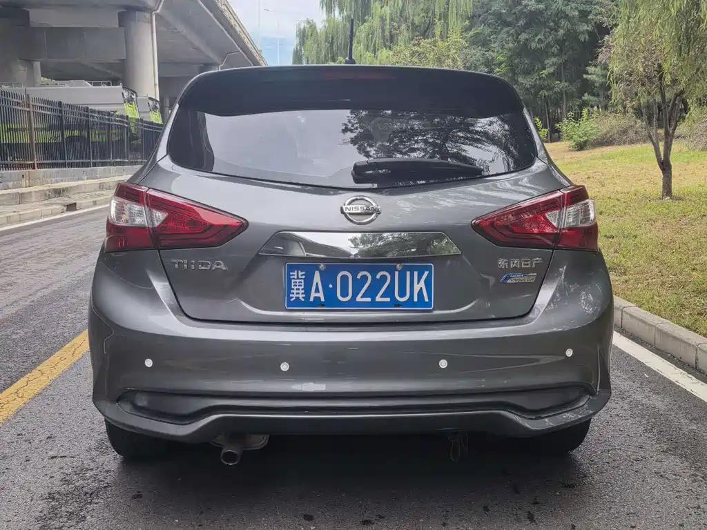 Nissan Tiida — миниатюра 4