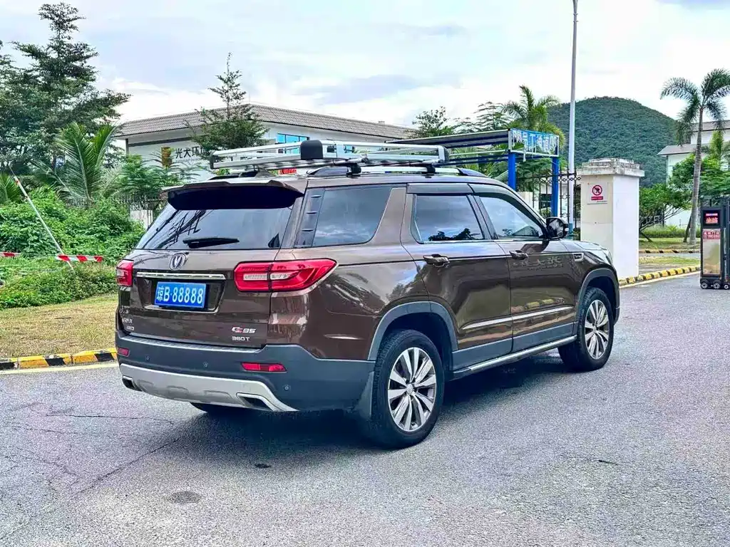 Changan CS95 — миниатюра 7