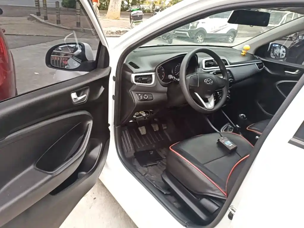 Hyundai Verna — миниатюра 16
