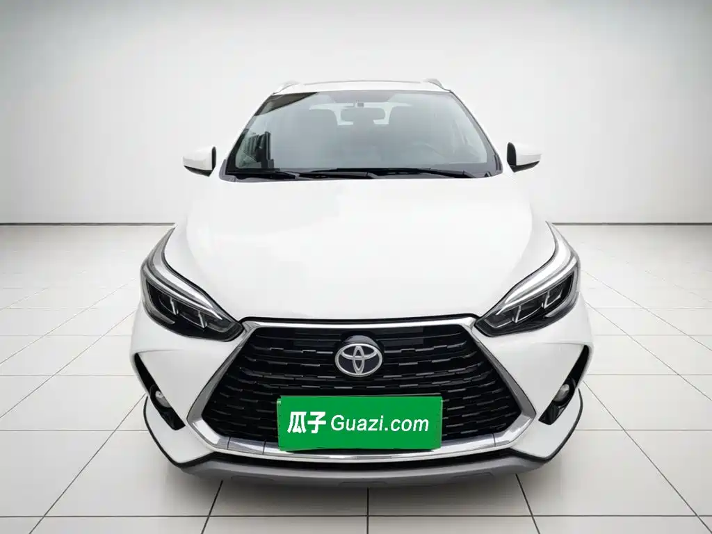 Toyota Yaris L — миниатюра 2