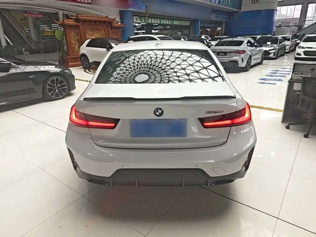 BMW 3 Series — миниатюра 4