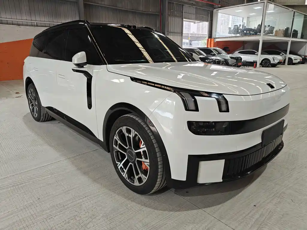 Lynk & Co 900 2025 2.0T Ultra 6 мест