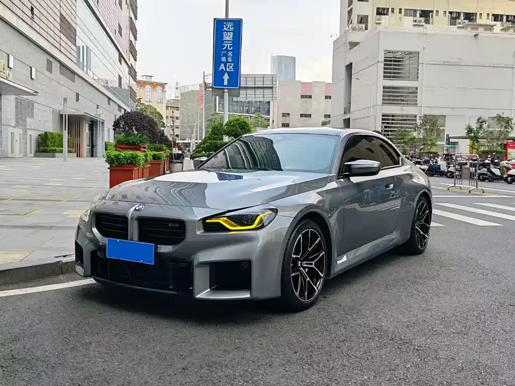 BMW M2 2025