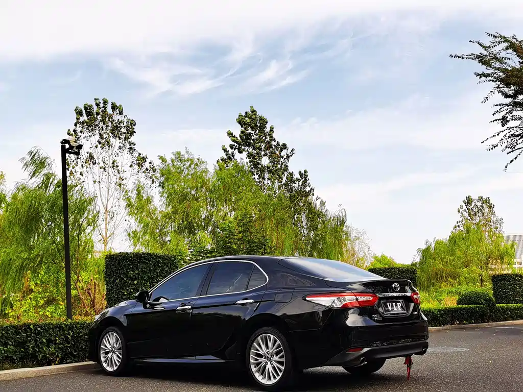 Toyota Camry — миниатюра 4