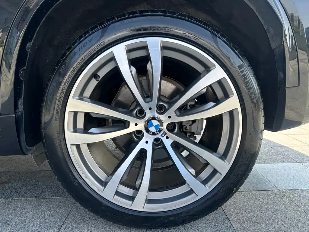 BMW X5 (Import) — миниатюра 29