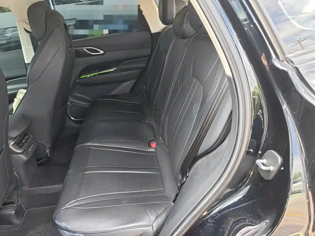 Hongqi Hongqi HS3 PHEV — миниатюра 22