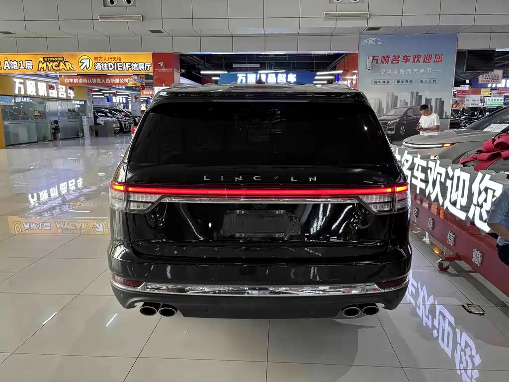Lincoln Aviator — миниатюра 22