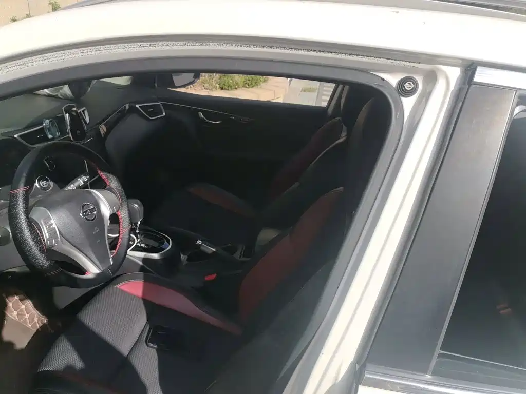 Nissan Qashqai — миниатюра 14