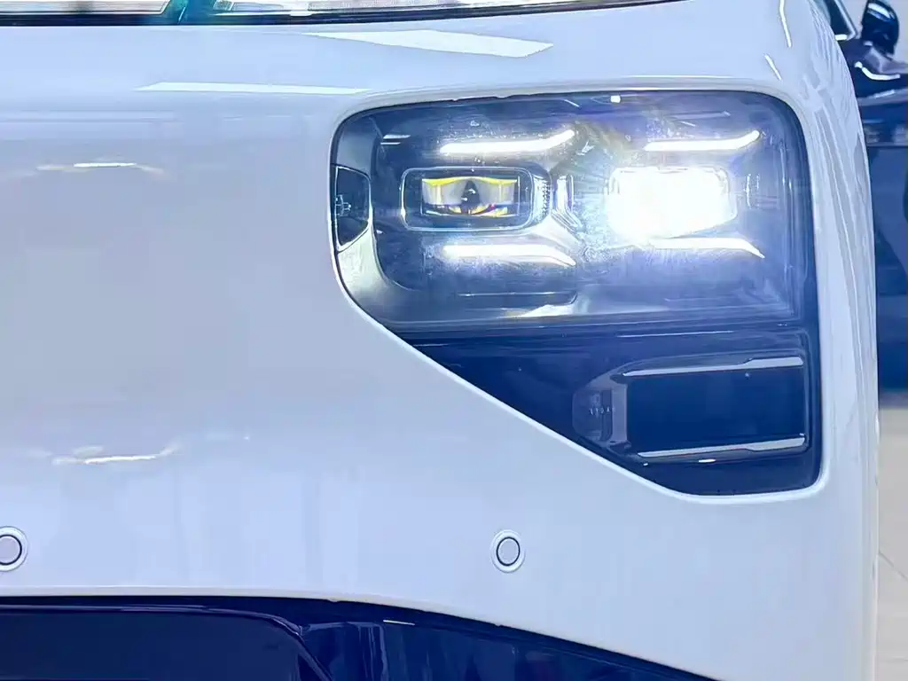 XPeng G9 — миниатюра 3
