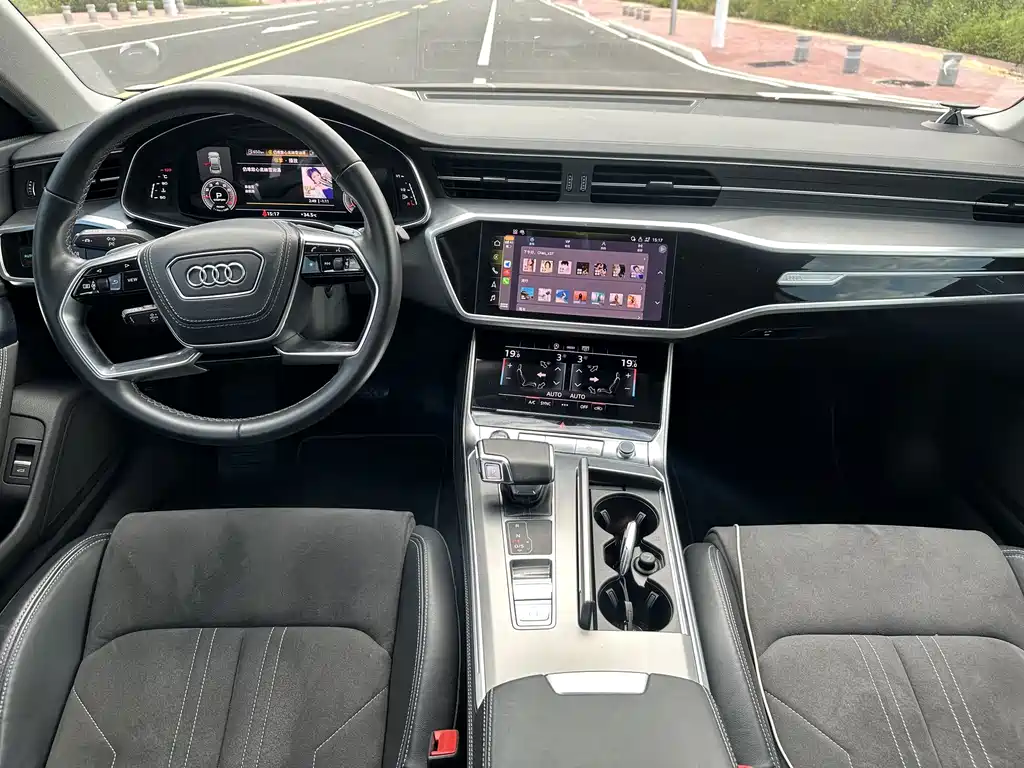Audi A7L — миниатюра 5
