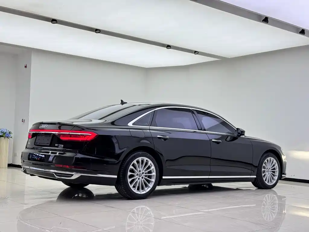 Audi A8 — миниатюра 11