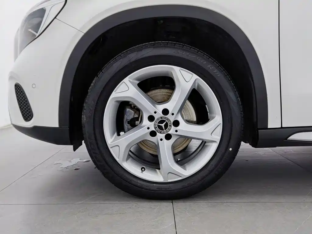 Mercedes-Benz GLA — миниатюра 17