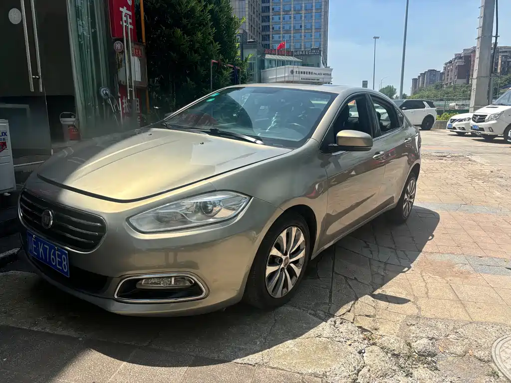 Fiat Viaggio 2014