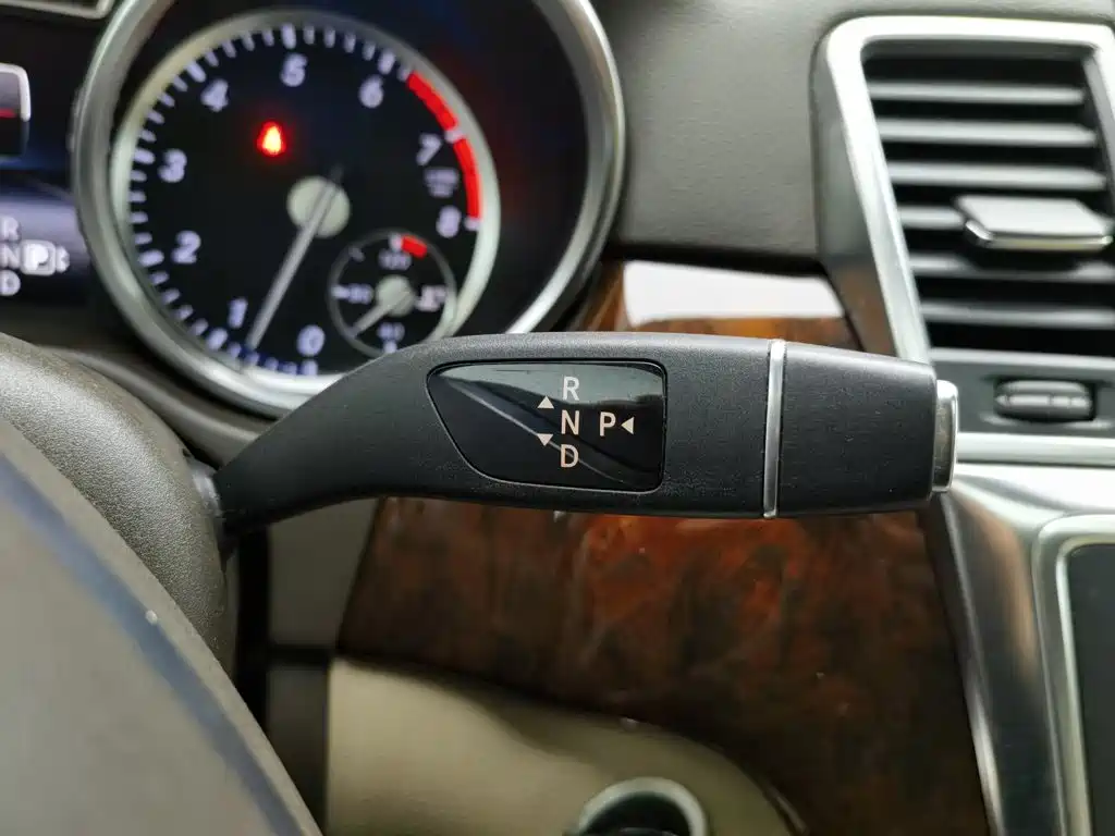Mercedes-Benz M-Class — миниатюра 13