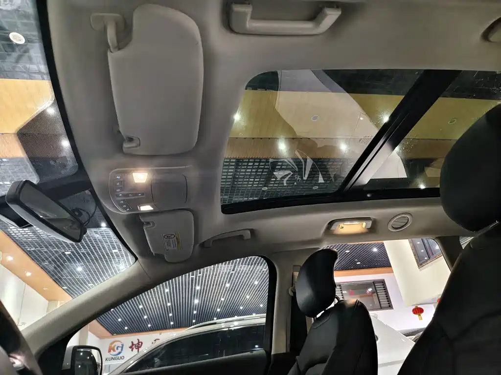 Ford Edge — миниатюра 11