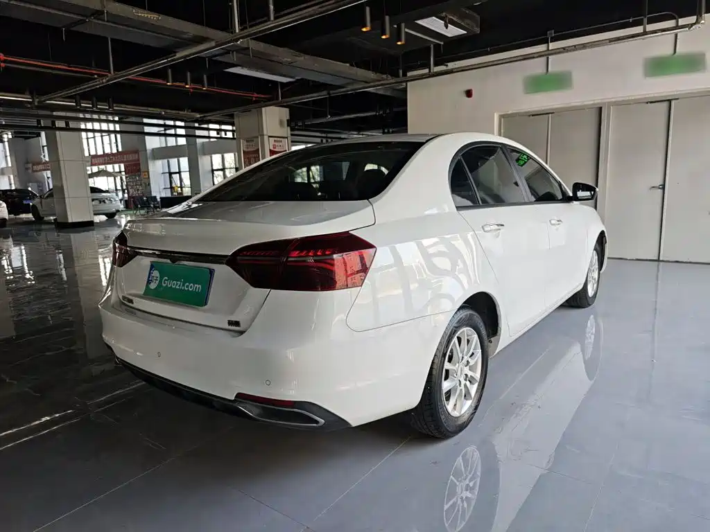 Geely Emgrand — миниатюра 7
