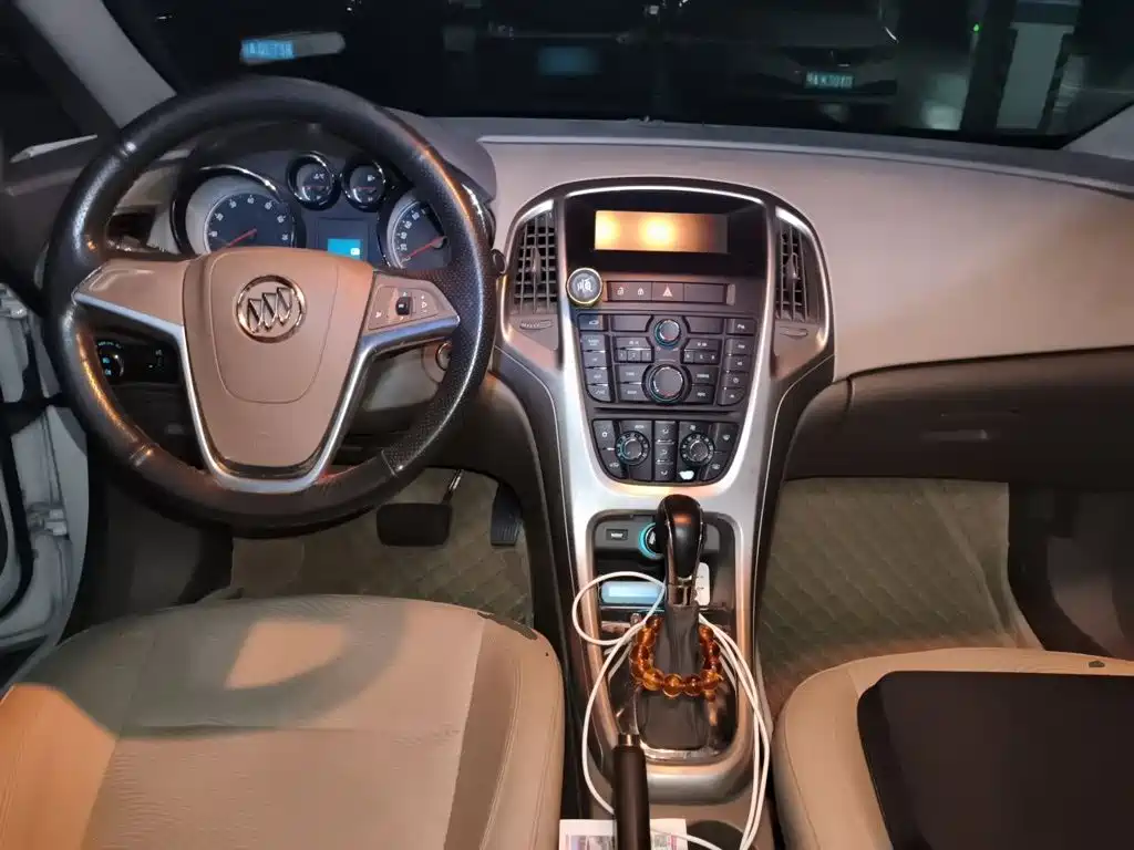 Buick Excelle — миниатюра 10