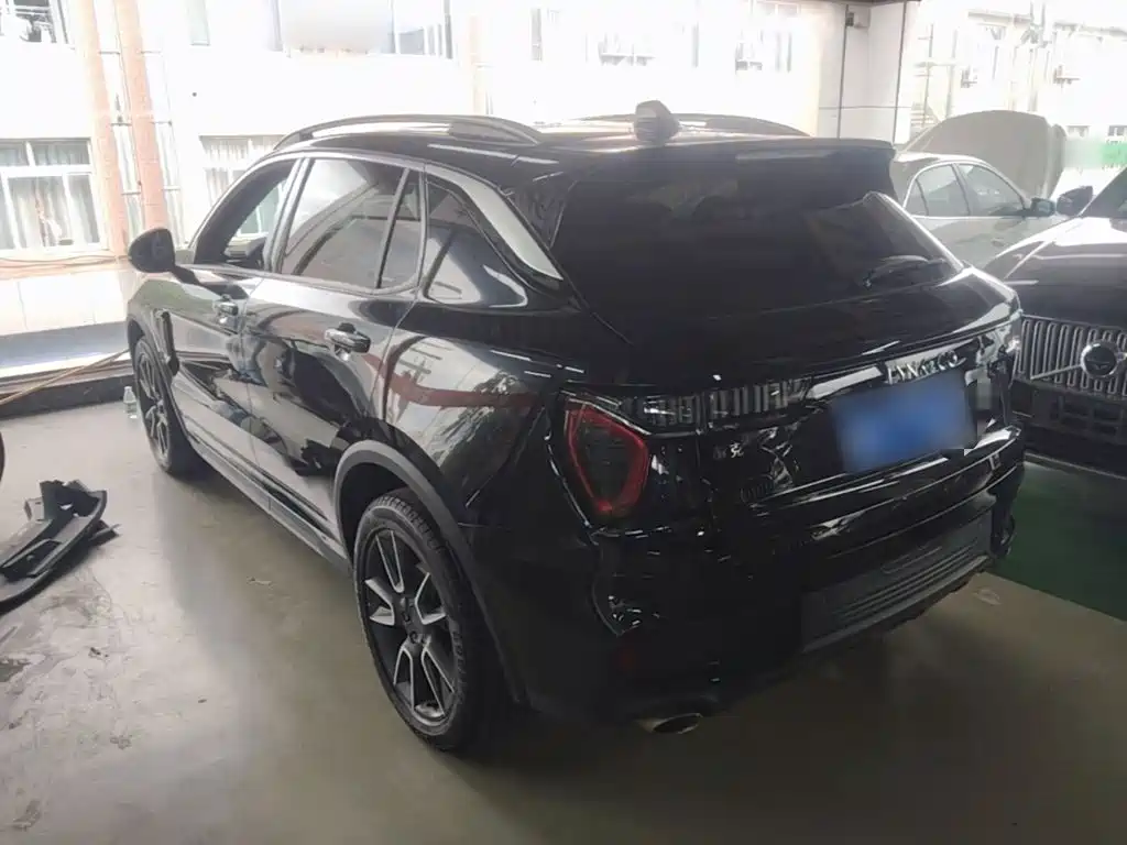 Lynk & Co 01 — миниатюра 5