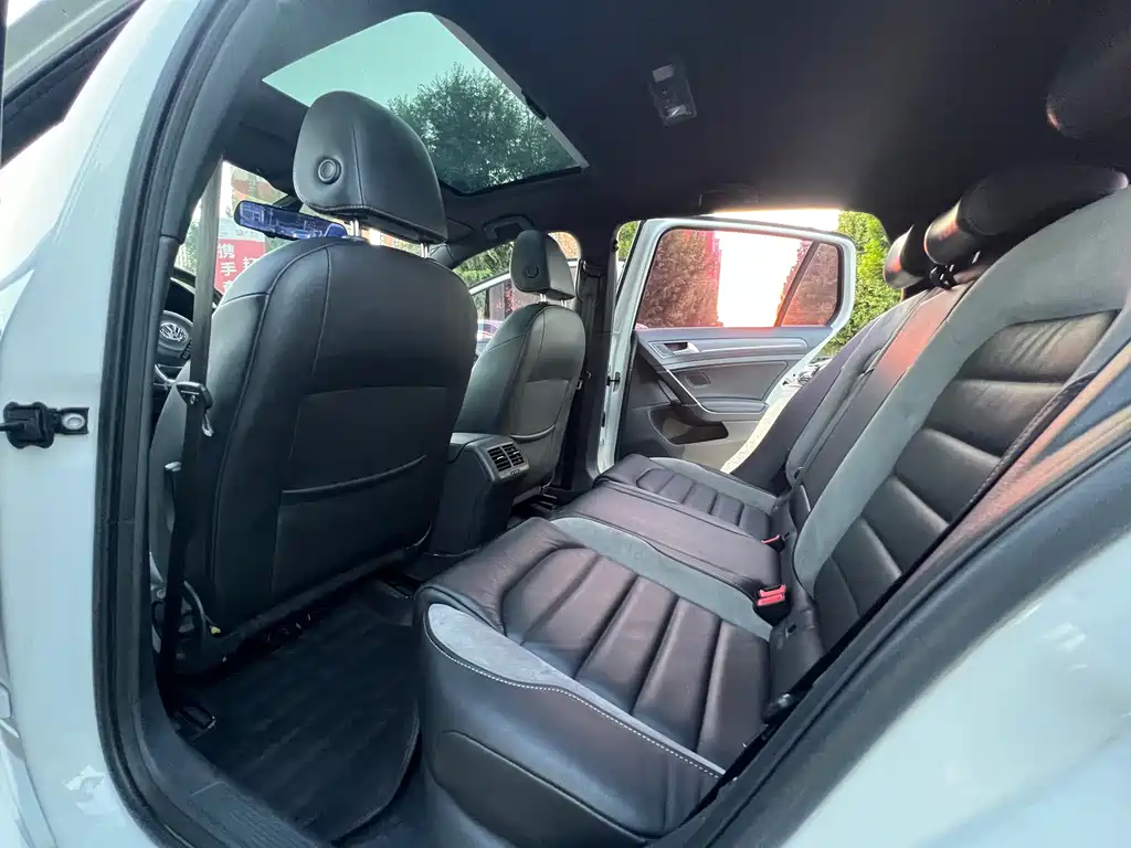 Volkswagen Golf — миниатюра 3