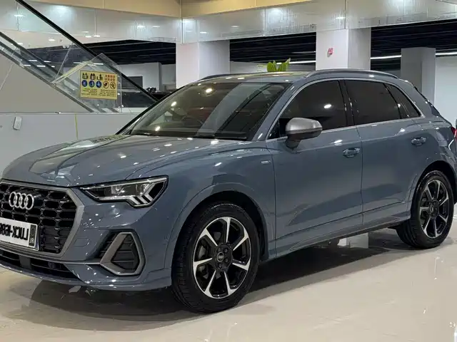 Audi Q 3 2022 40 TFSI RS — фото 1