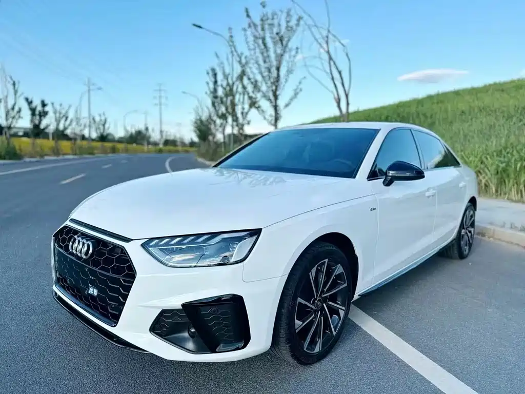 Audi A4L 2023 40 TFSI Luxury