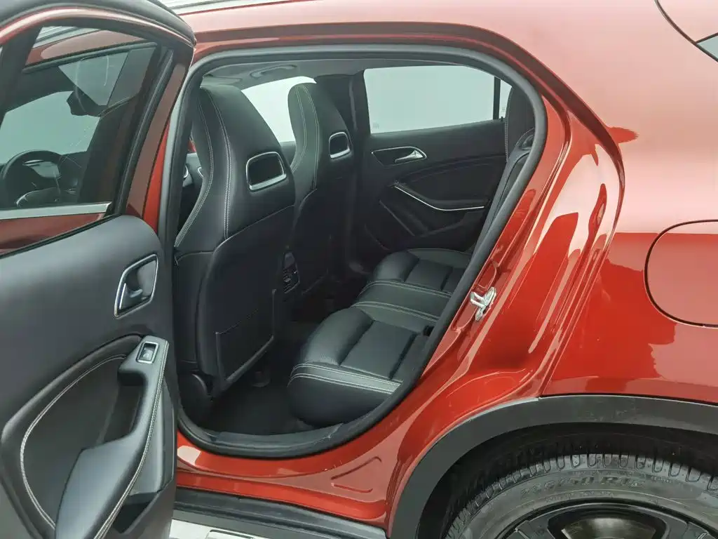 Mercedes-Benz GLA — миниатюра 15