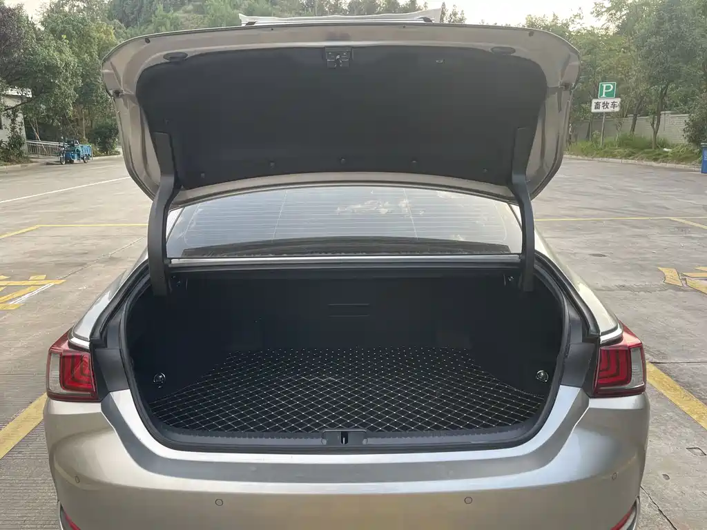 Lexus ES — миниатюра 20