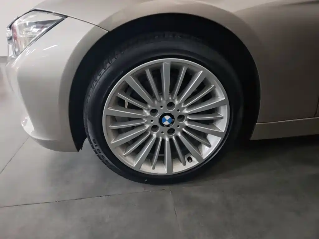 BMW 3 Series — миниатюра 23