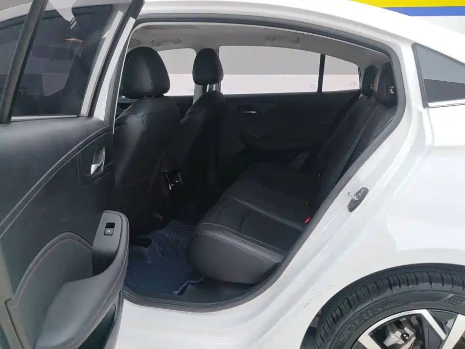 Roewe i5 — миниатюра 11