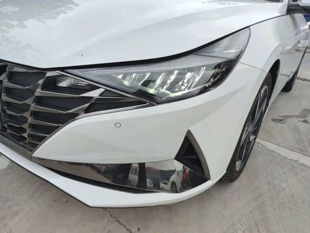 Hyundai Elantra — миниатюра 24