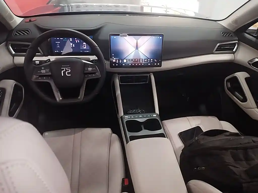BYD Yuan UP — миниатюра 14